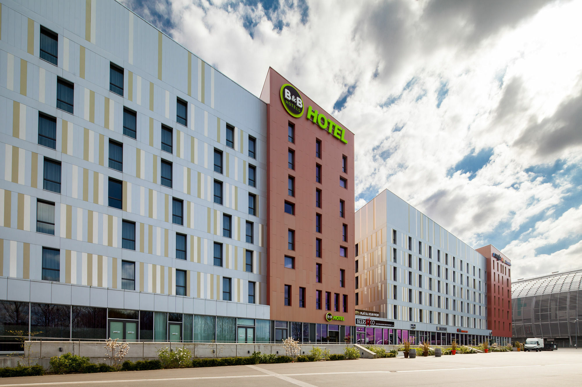 Lille Grand Stade Hotel 3*